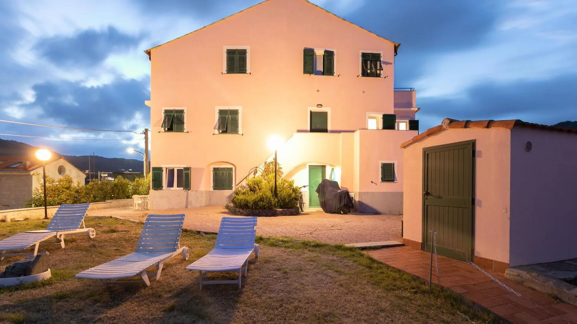 Villa Zafferano Suites - Origano Celle Ligure Apartment